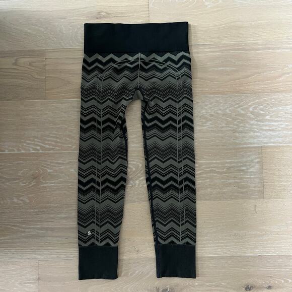 Lululemon Ebb To Street Leggings Heathered Fatigue Green Chevron size 8 - Picture 4 of 6